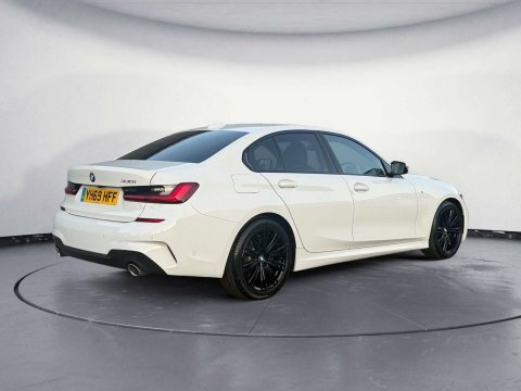 BMW 3 Series 2.0 330I M YH69HFF White #5