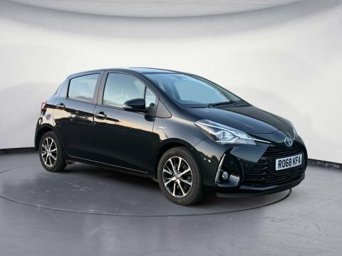 Toyota Yaris Icon Tech Grey #7