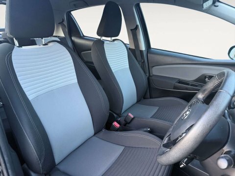 Toyota Yaris Icon Tech Grey #9