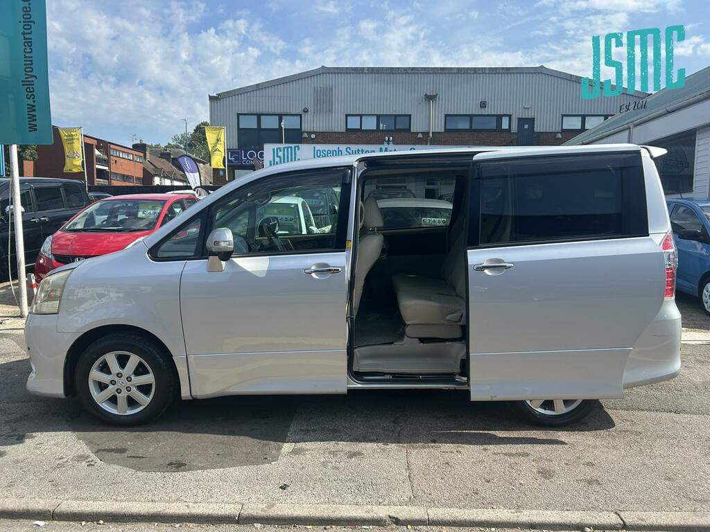 Toyota Noah Ptrl 2L Wheelchair Accesible 201060 7Seat, F Purple #17