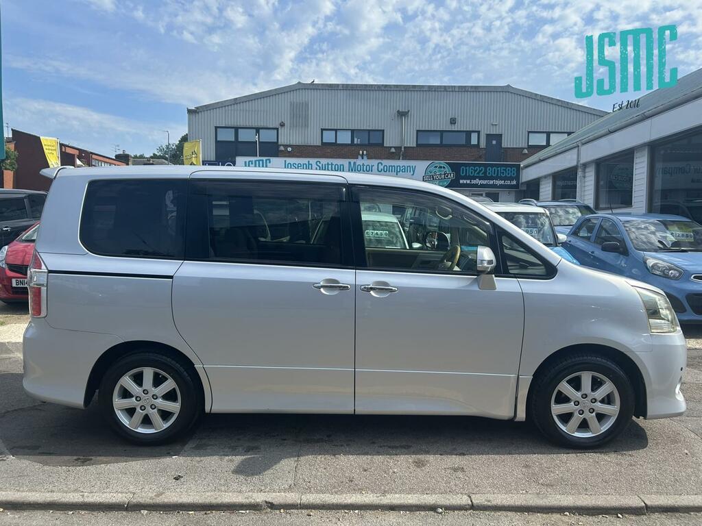 Toyota Noah Ptrl 2L Wheelchair Accesible 201060 7Seat, F Purple #16