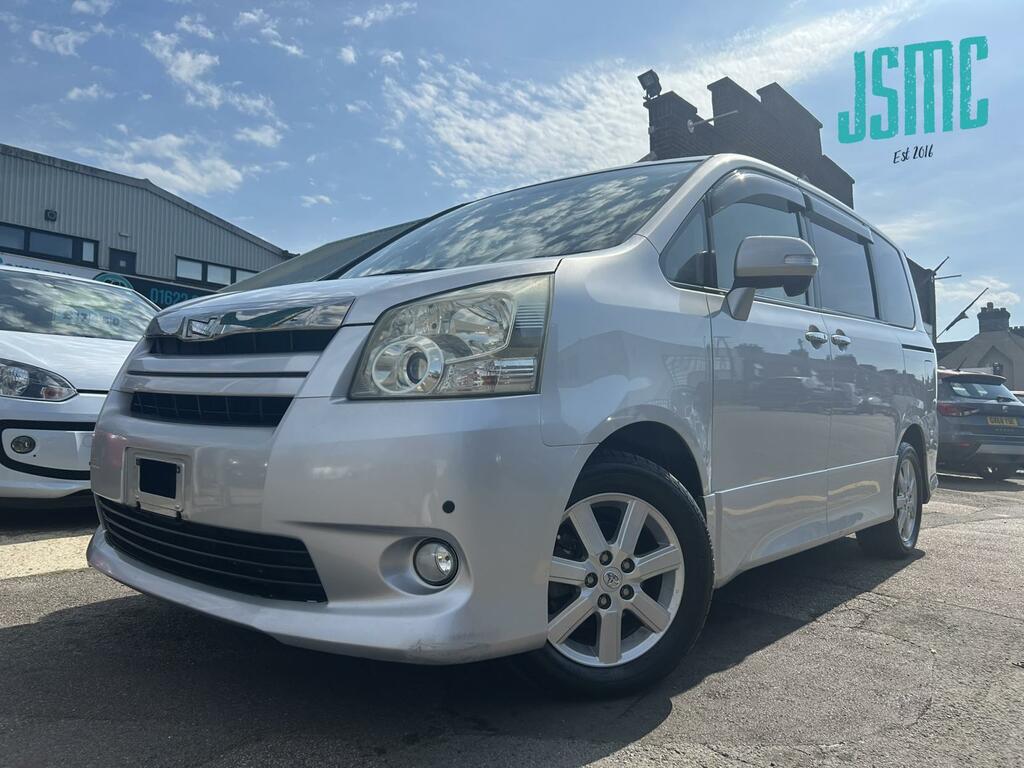 Toyota Noah Ptrl 2L Wheelchair Accesible 201060 7Seat, F Purple #25