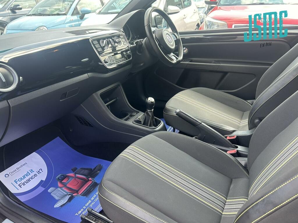 Volkswagen Up Street Up Black #2