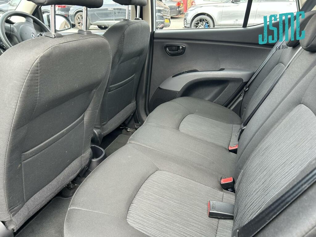 Hyundai I10 1.2 Active Hatchback Euro 5 85 Silver #2