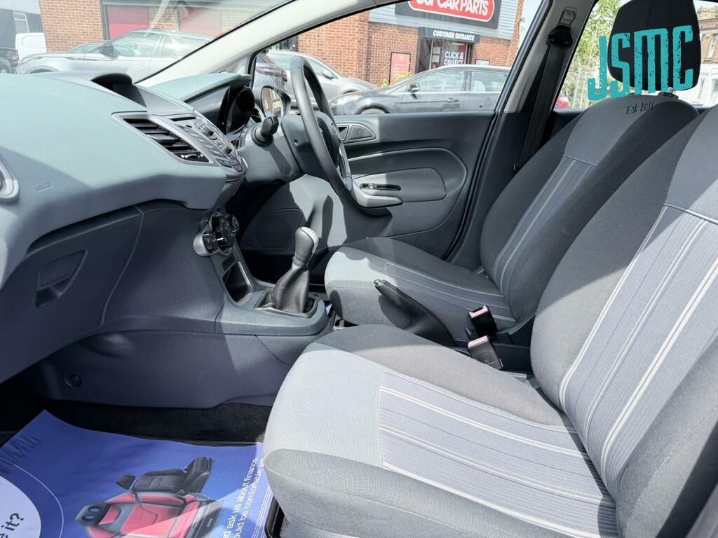 Ford Fiesta 1.25 Style Hatchback 133 G Km Blue #3