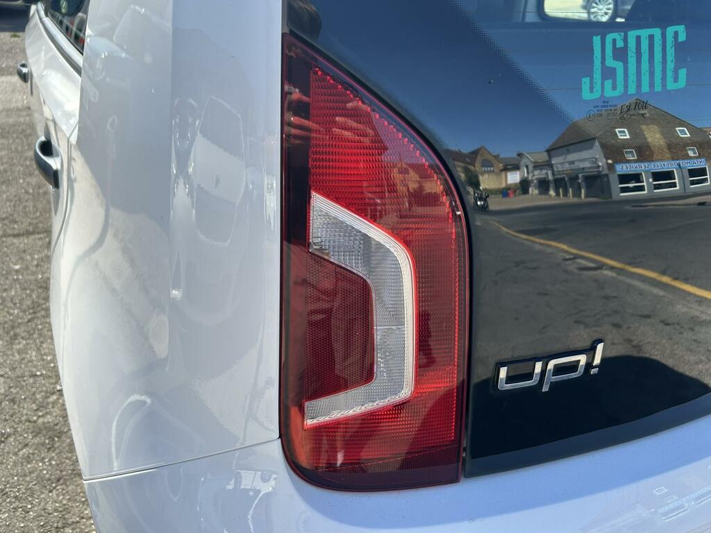 Volkswagen Up 1.0 Move Up 59 Bhp Red #24