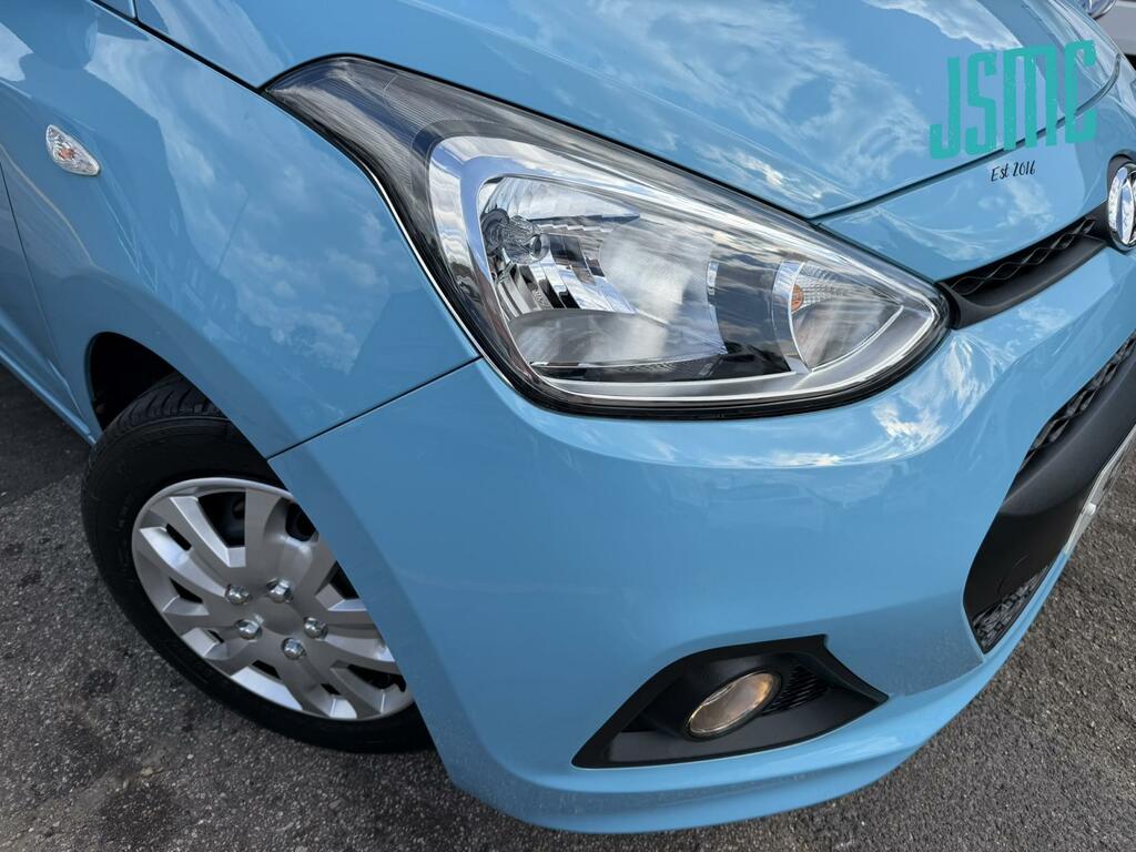 Hyundai I10 1.0 Se 65 Bhp White #22
