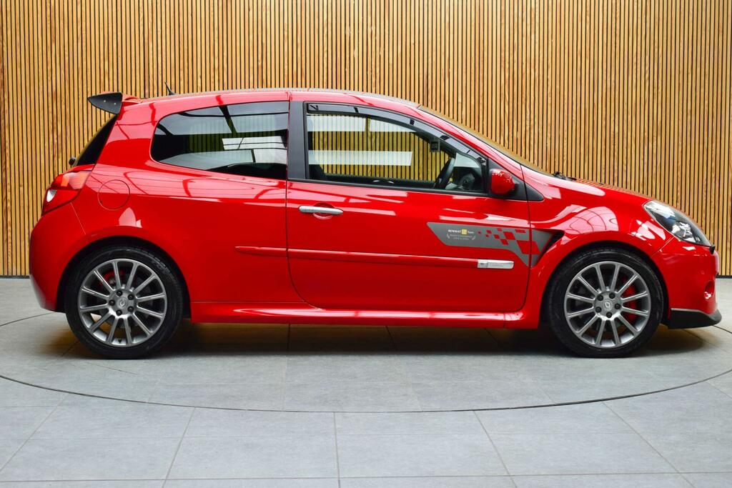 Renault Clio 2.0 16V Renaultsport F1 Team Red #3