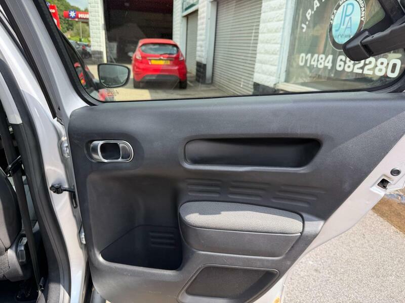 Citroen C4 Cactus Bluehdi Feel 98 Black #20