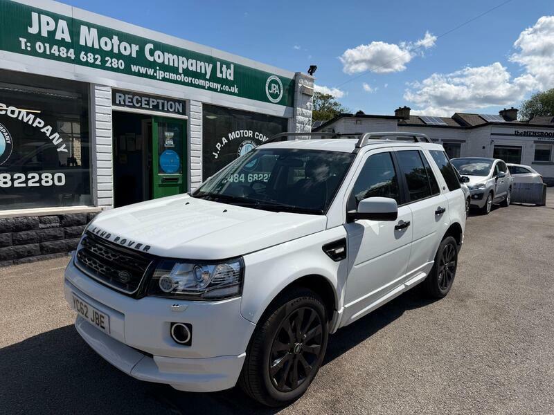 Land Rover Freelander 2 2.2-td4-dynamic-suv-5dr-diesel-manual-4wd-euro-5- White