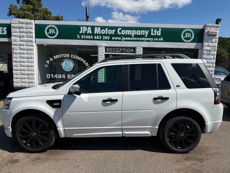 Land Rover Freelander 2 2.2-td4-dynamic-suv-5dr-diesel-manual-4wd-euro-5- White #2