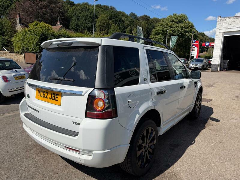 Land Rover Freelander 2 2.2-td4-dynamic-suv-5dr-diesel-manual-4wd-euro-5- White #5
