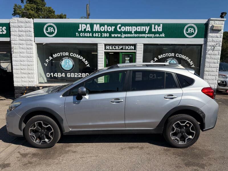 Subaru XV 2.0d-se-suv-5dr-diesel-manual-4wd-euro-5-147-ps Silver #2