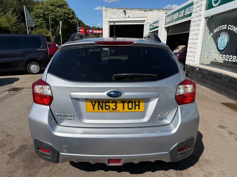 Subaru XV 2.0d-se-suv-5dr-diesel-manual-4wd-euro-5-147-ps Silver #4
