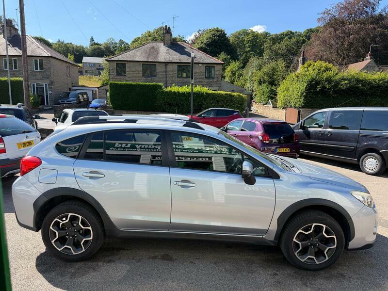 Subaru XV 2.0d-se-suv-5dr-diesel-manual-4wd-euro-5-147-ps Silver #6