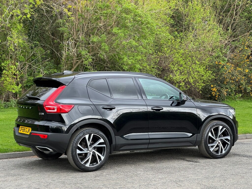 Volvo XC40 2.0 D3 R Design Pro Black #3
