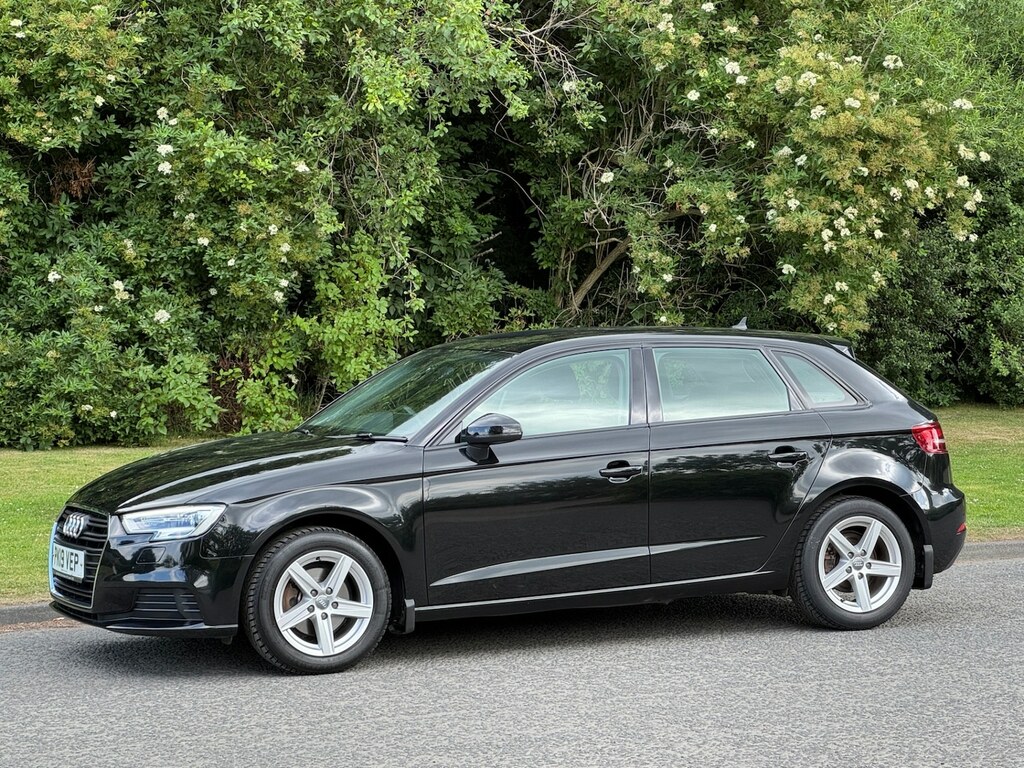 Audi A3 35 Tfsi Se Technik PK19VEP Black #4