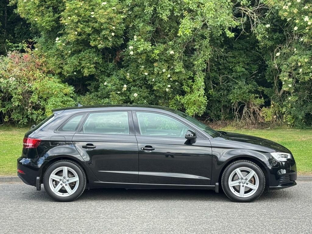 Audi A3 35 Tfsi Se Technik PK19VEP Black #2