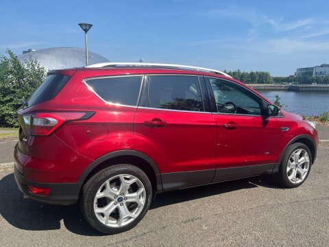 Ford Kuga 1.5T Ecoboost Titanium EU68UMW Red #4