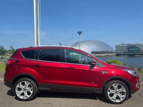 Ford Kuga 1.5T Ecoboost Titanium EU68UMW Red #3