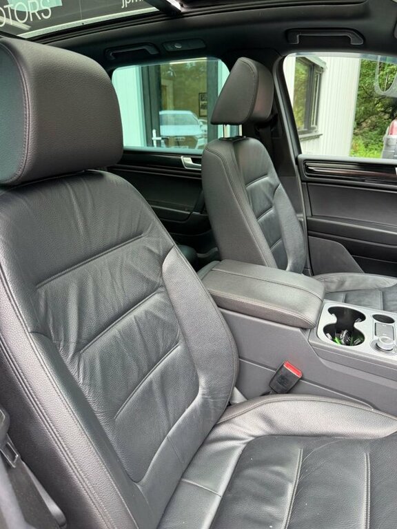 Volkswagen Touareg 2016 3.0 Tdi V6 Bluemotion Tech R-line Suv Die NJ16KKF White #6