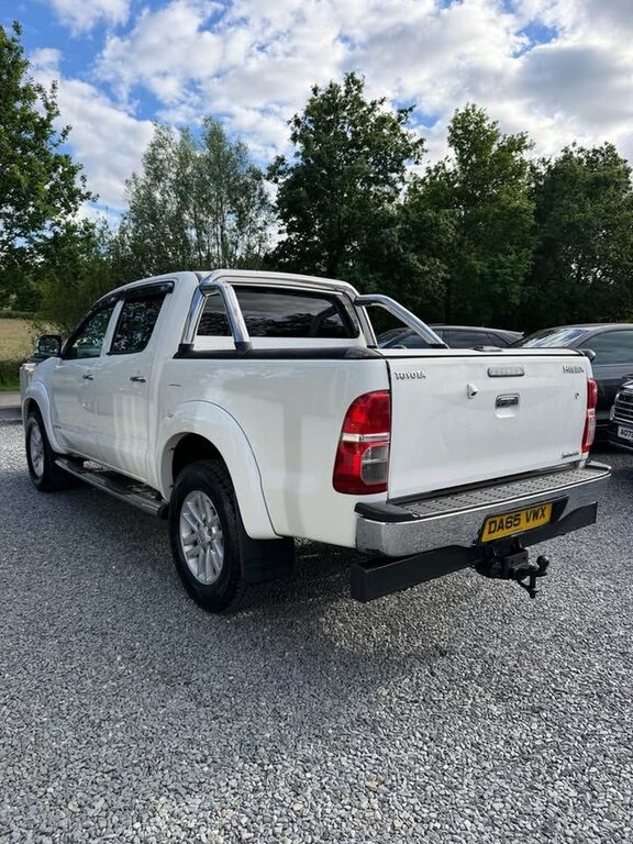 Toyota HILUX 2015 3.0 D-4d Invincible Pickup Double Cab Die White #4