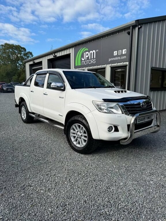Toyota HILUX 2015 3.0 D-4d Invincible Pickup Double Cab Die White