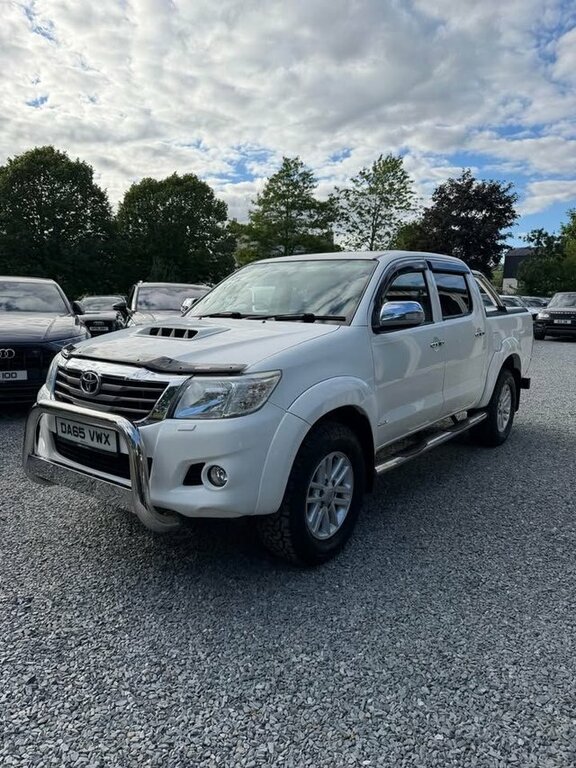 Toyota HILUX 2015 3.0 D-4d Invincible Pickup Double Cab Die White #3