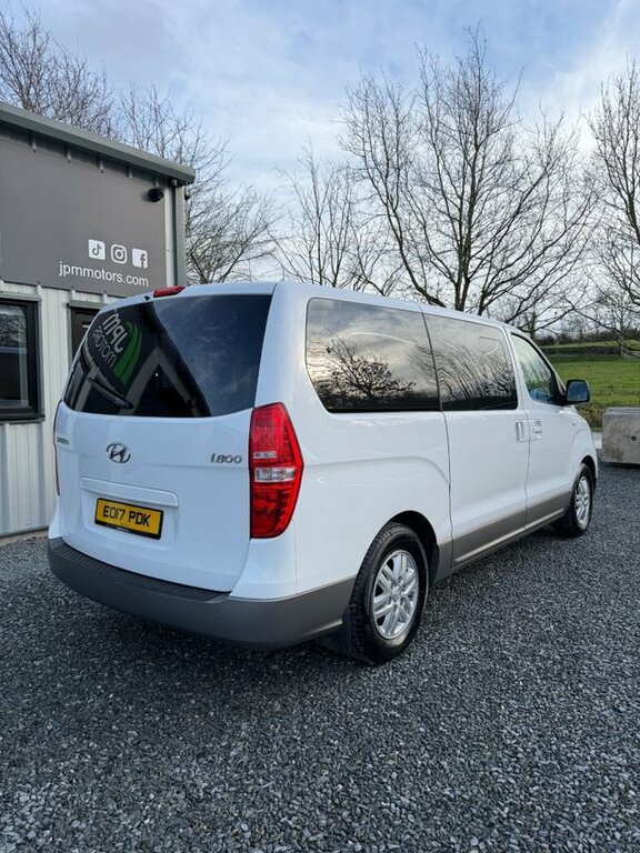 Hyundai I800 2017 2.5 Crdi Se Mpv Euro 6 136 White #2