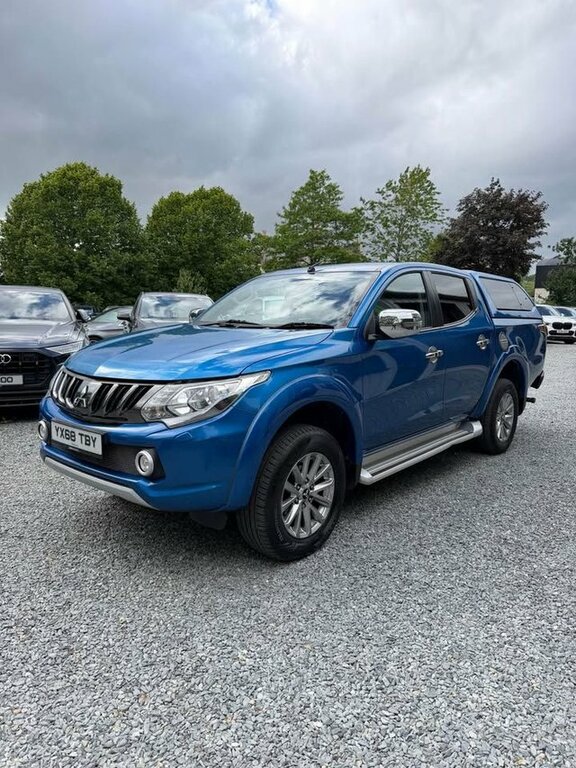 Mitsubishi L200 2018 2.4 Di-d Dc Barbarian Pickup Double Cab D Blue #3