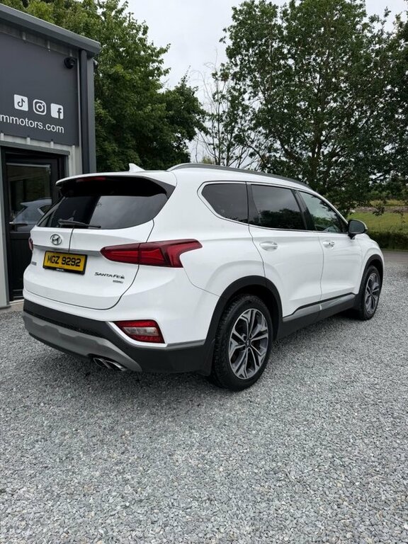 Hyundai Santa Fe 2019 2.2 Crdi Premium Se Suv 4Wd E MGZ9292 White #2