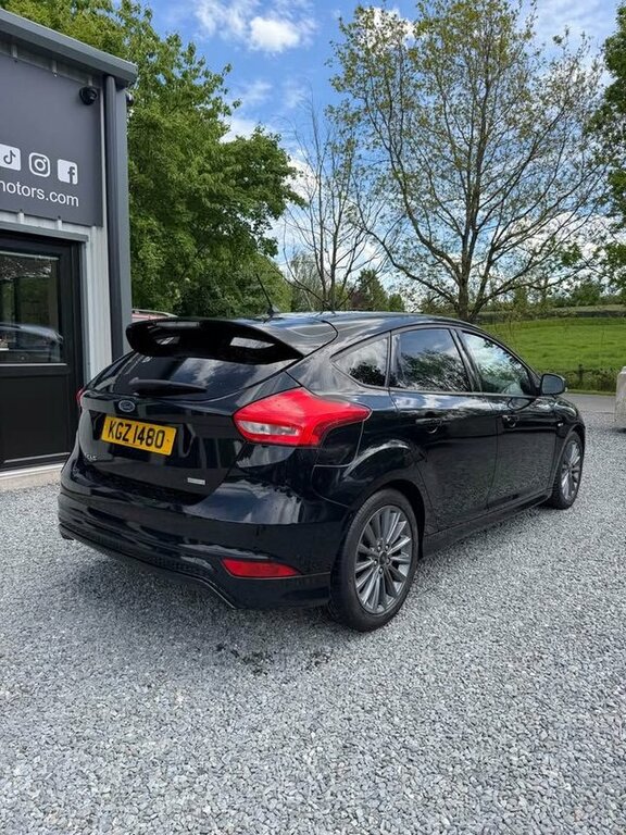 Ford Focus 2018 1.0T Ecoboost St-line Hatchback Ma KGZ1480 Black #2