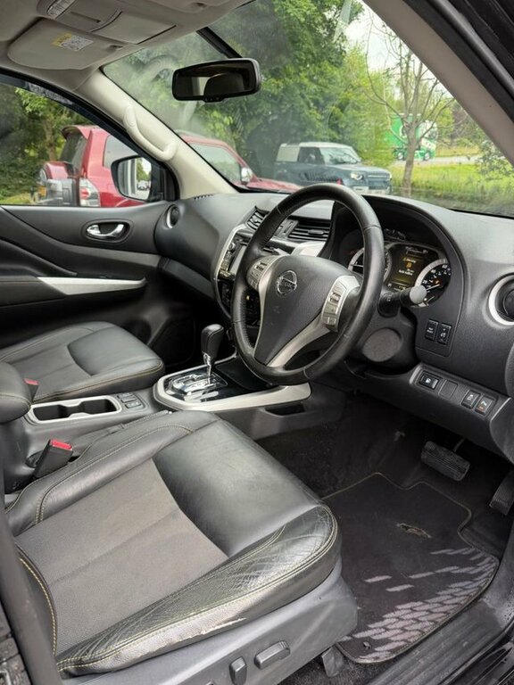 Nissan Navara 2019 2.3 Dci N-guard Pickup Double Cab Black #5