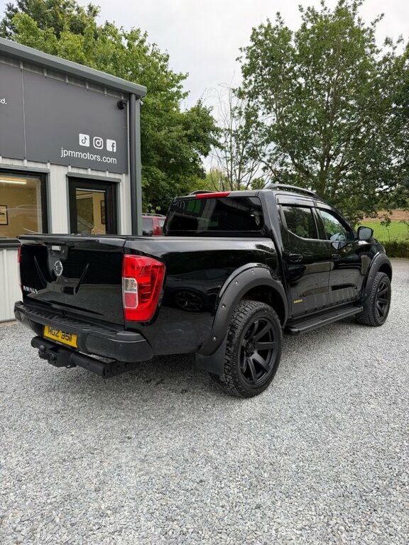 Nissan Navara 2019 2.3 Dci N-guard Pickup Double Cab Black #2