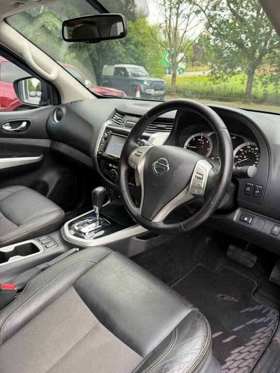 Nissan Navara 2019 2.3 Dci N-guard Pickup Double Cab Black #6