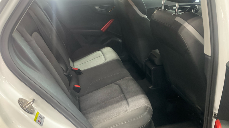 Audi Q2 White #12