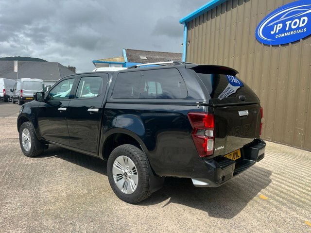 Isuzu D-Max Pickup Black #5