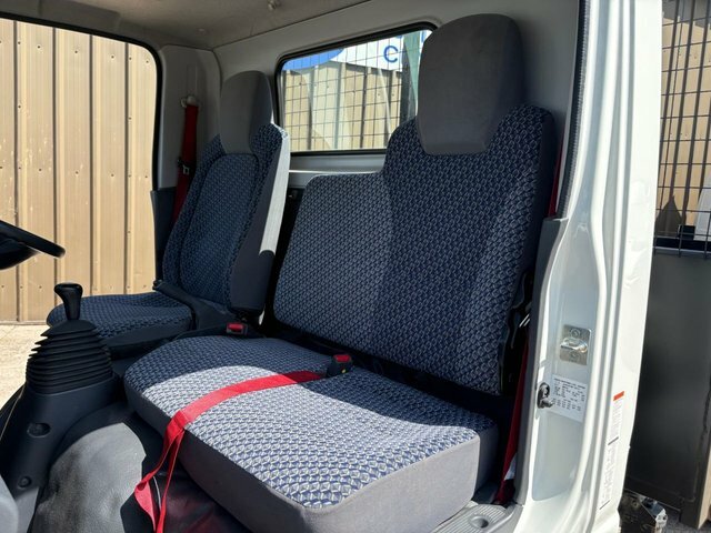 Isuzu Grafter N35.125t Utility Cab White #9