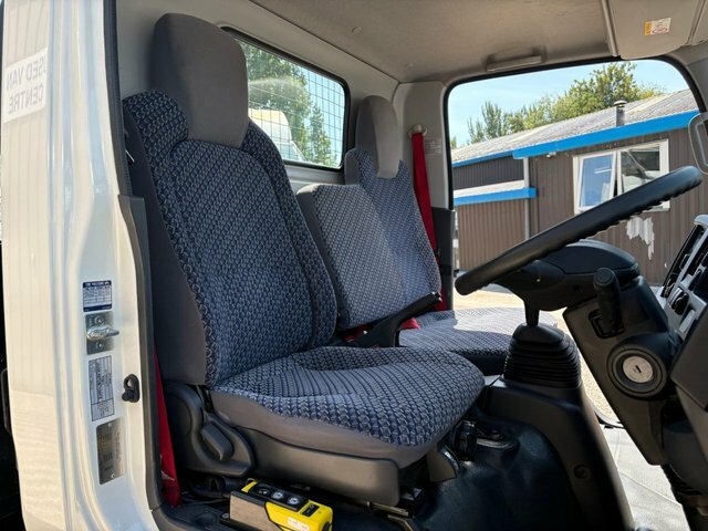 Isuzu Grafter N35.125t Utility Cab White #11