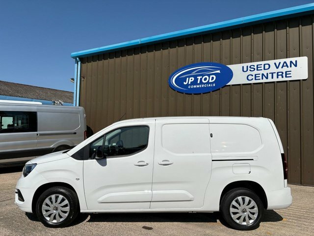 Vauxhall Combo Mpv White #2