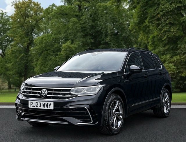 Volkswagen Tiguan 2023 1.5 Tsi R-line Edition Suv Dsg Eur RJ23WWY Black #2