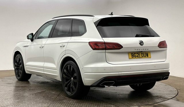 Volkswagen Touareg 2021 3.0 Tdi V6 Black Edition Suv Tiptr Black #3