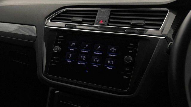 Volkswagen Tiguan Active Tsi #6