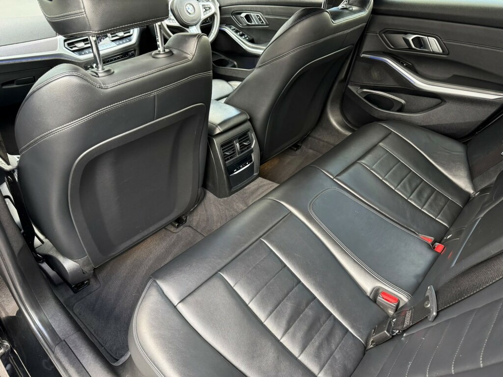BMW 3 Series Saloon 2.0 318D M Sport Saloon 2019 YB19ZDS Black #6