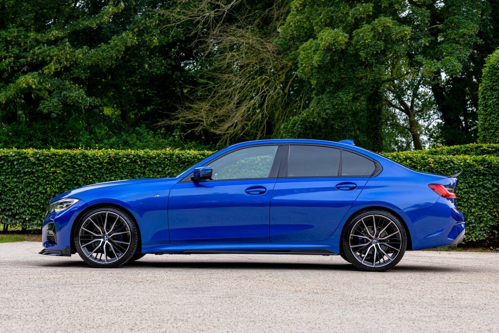 BMW 3 Series Saloon 2.0 320D M Sport Saloon 2020 MH69ELX Blue #3