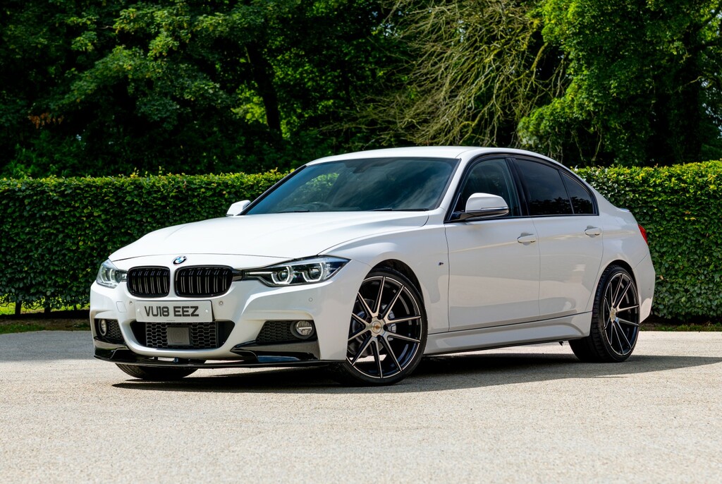 BMW 3 Series Saloon 2.0 320D M Sport Saloon 2018 VU18EEZ White #4