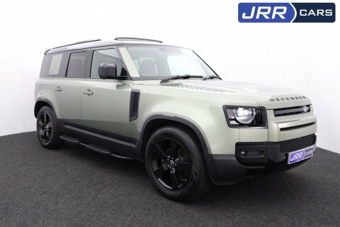 Land Rover Defender 3.0 Defender First Green