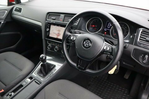 Volkswagen Golf 1.5 Golf Match GM19GNU Red #2