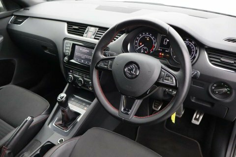 Skoda Octavia 2.0 Octavia Vrs White #2
