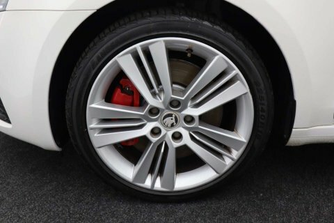Skoda Octavia 1.6 Tdi Cr Elegance Dsg 5-Door Estate Grey #56